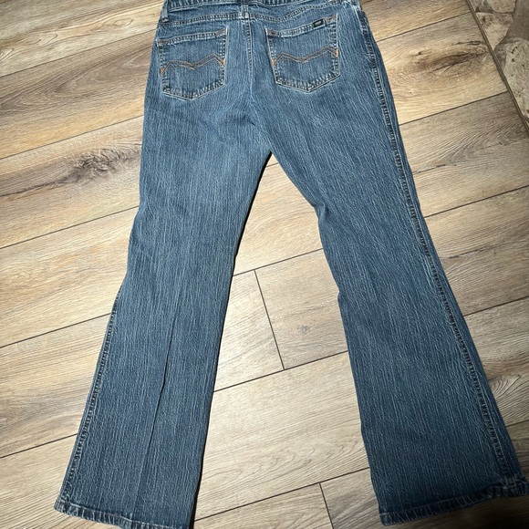 IZod Women Jeans in Size 8 - Picture 2 of 4